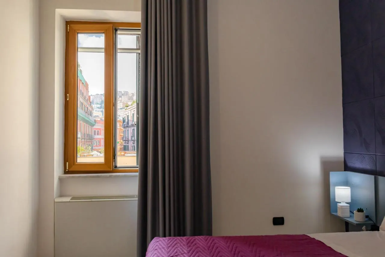 Affittacamere May Flower Luxury Napoli Italia