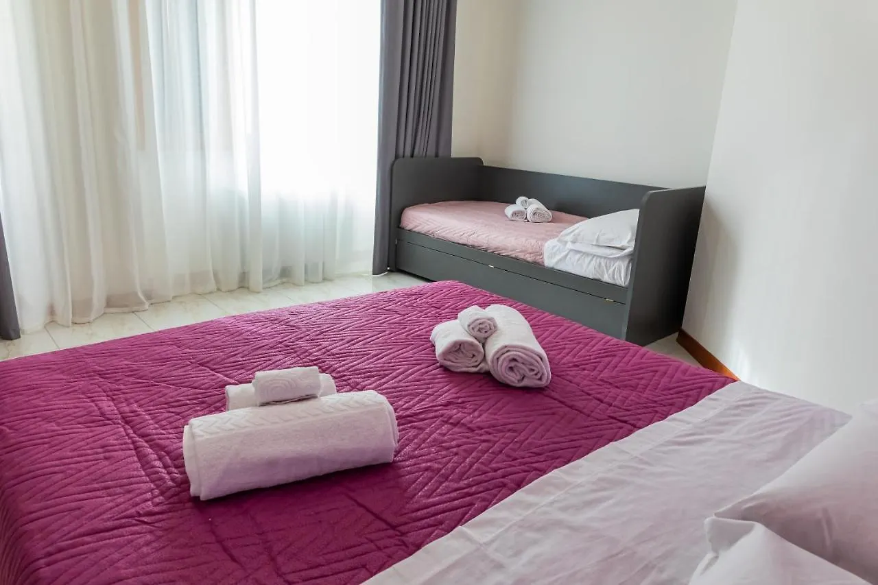 May Flower Luxury Naples